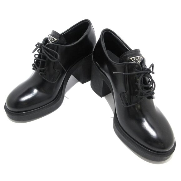 PRADA Triangle Logo Black Brushed Leather Women's Pumps 651-042725 - Picture 2 of 10